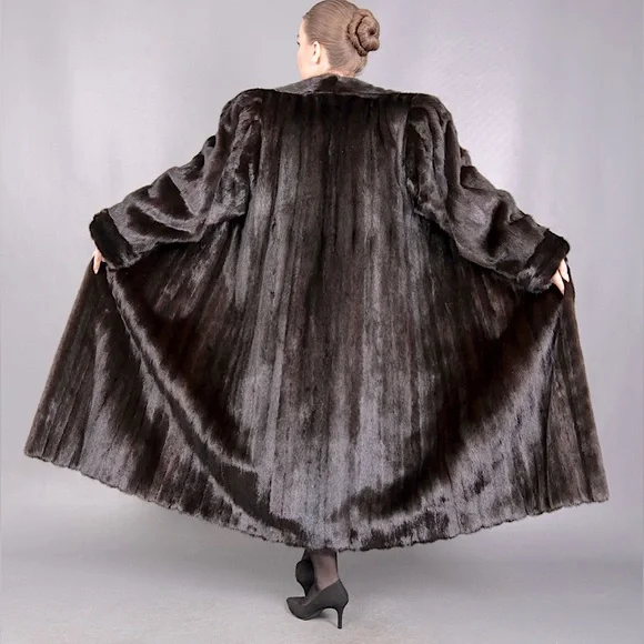 Highest Quality Mink Fur Coat!